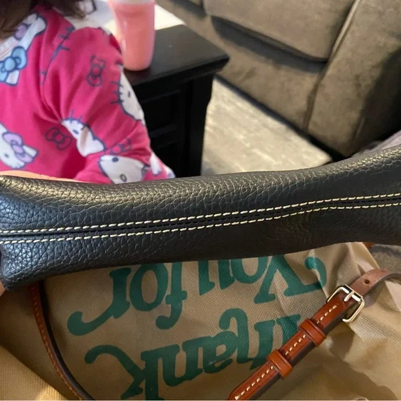 Black pebble leather Dooney and Bourke crossbody - Picture 3 of 10